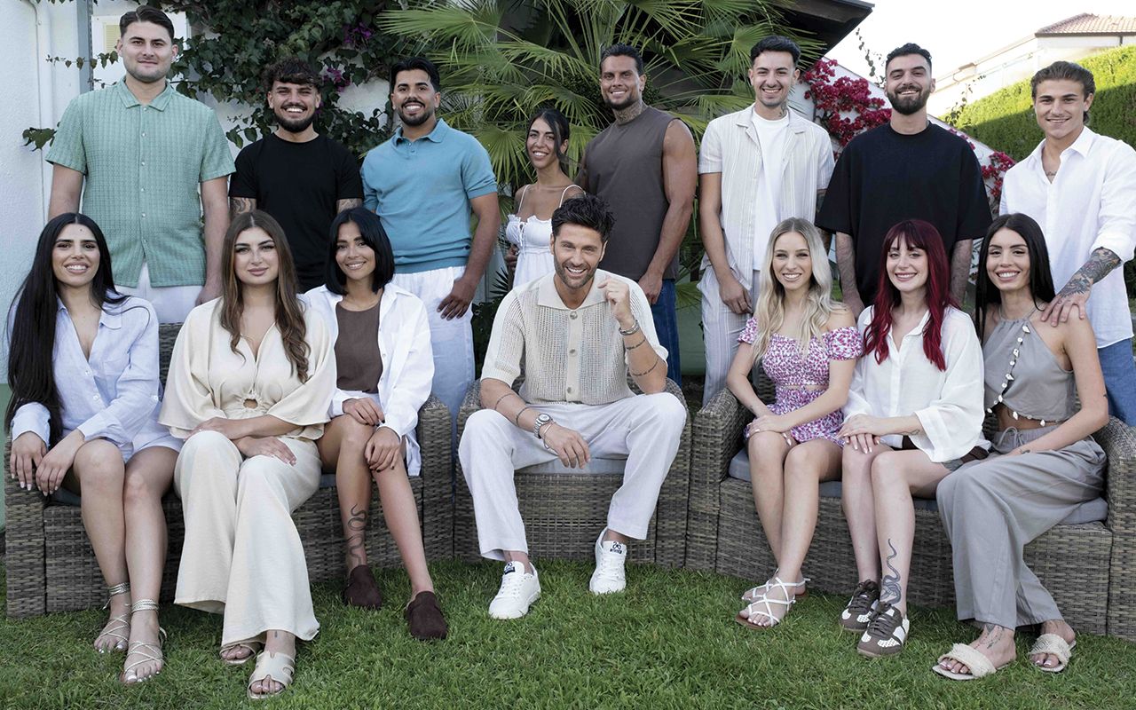 La Drammaturgia del Sospetto: Temptation Island e l’Antropologia del Sentimento Contemporaneo